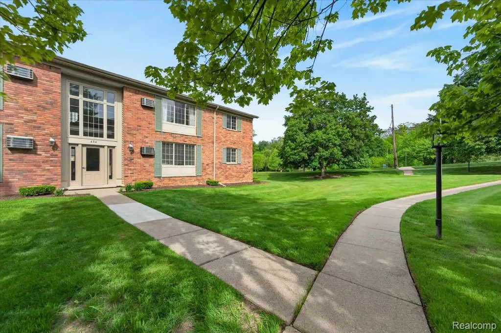 454 Romeo Road Rochester City MI 48307
