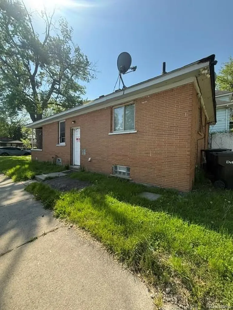 7559 Prairie Street Detroit City MI 48210