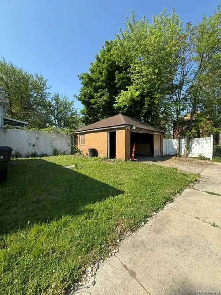 7559 Prairie Street Detroit City MI 48210