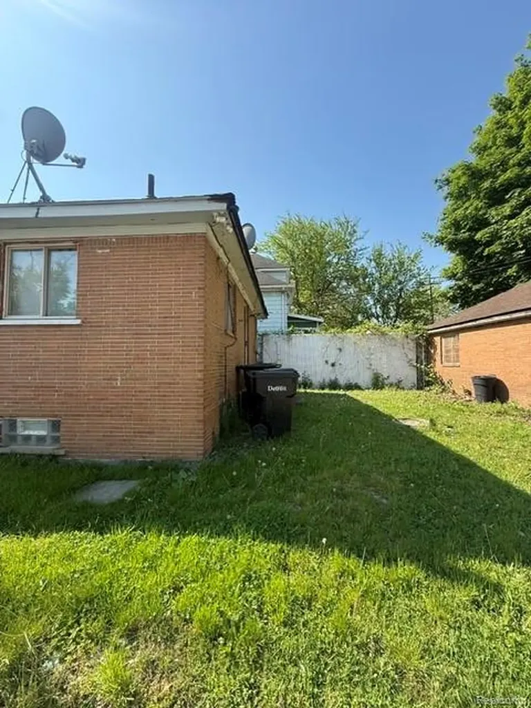 7559 Prairie Street Detroit City MI 48210