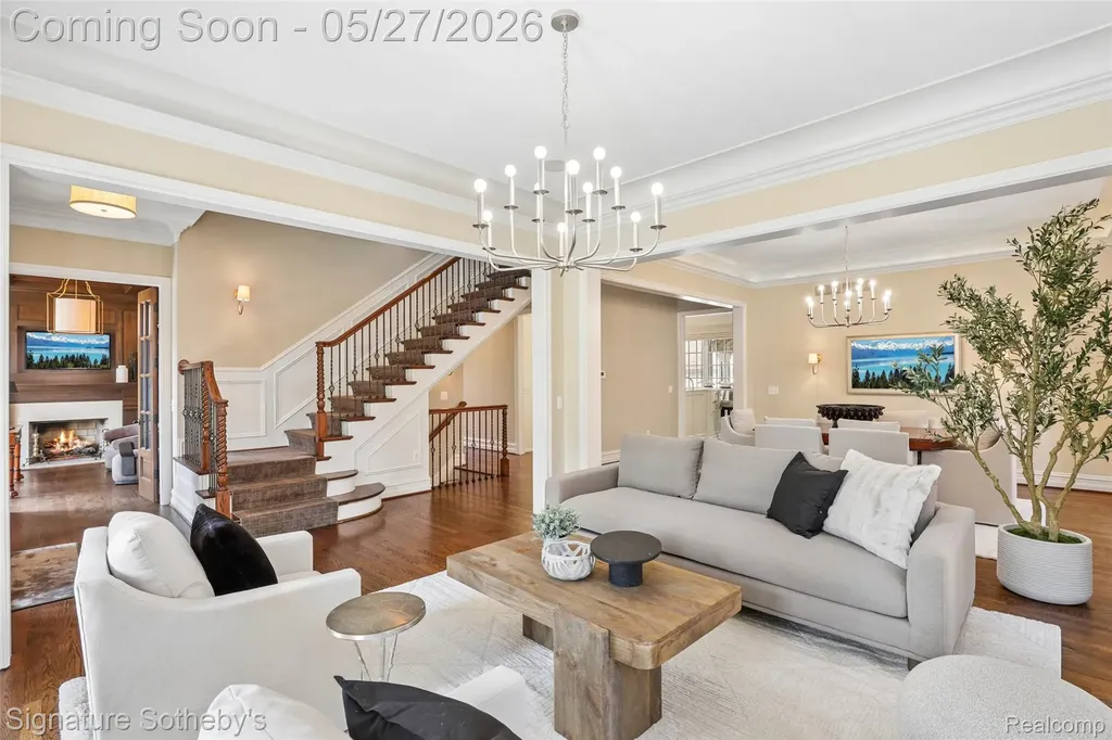 555 Baldwin Court Birmingham City MI 48009