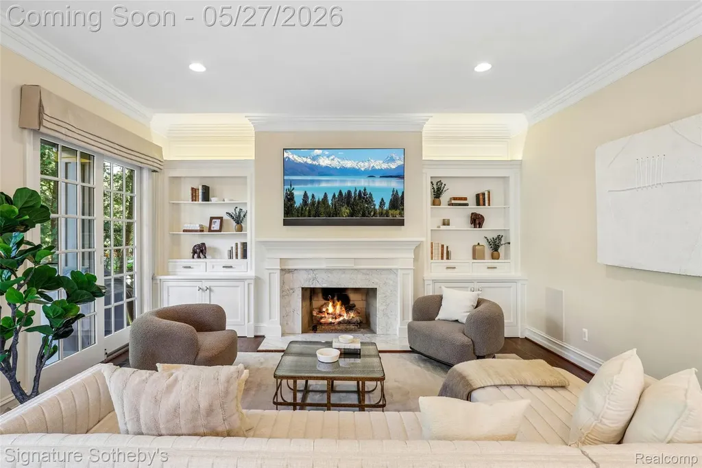 555 Baldwin Court Birmingham City MI 48009