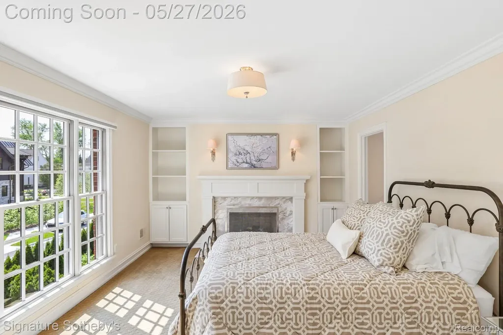 555 Baldwin Court Birmingham City MI 48009