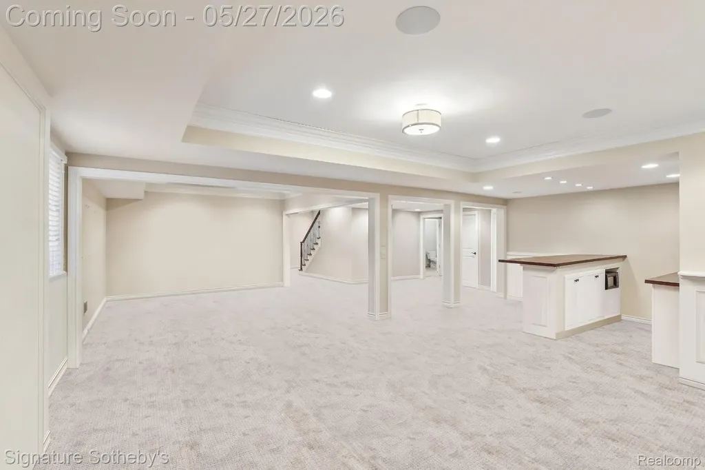 555 Baldwin Court Birmingham City MI 48009