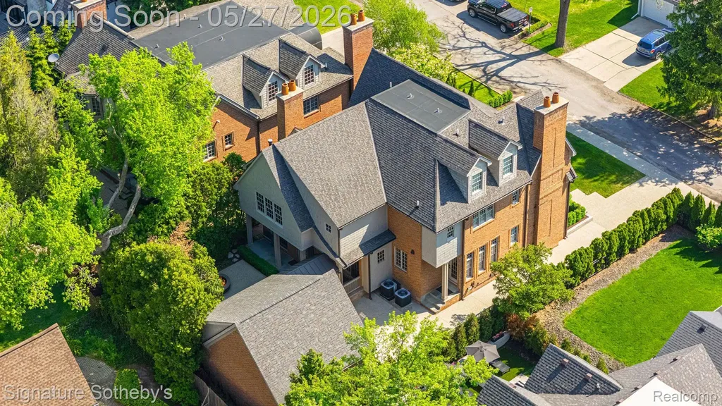 555 Baldwin Court Birmingham City MI 48009
