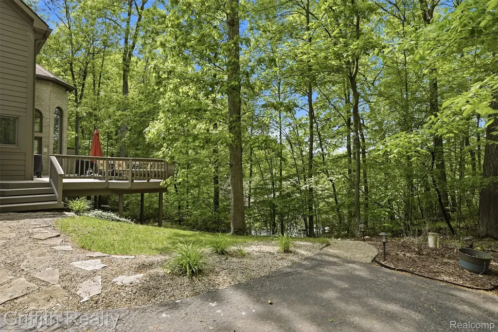 2018 Pine Hollow Trail Brighton Township MI 48114
