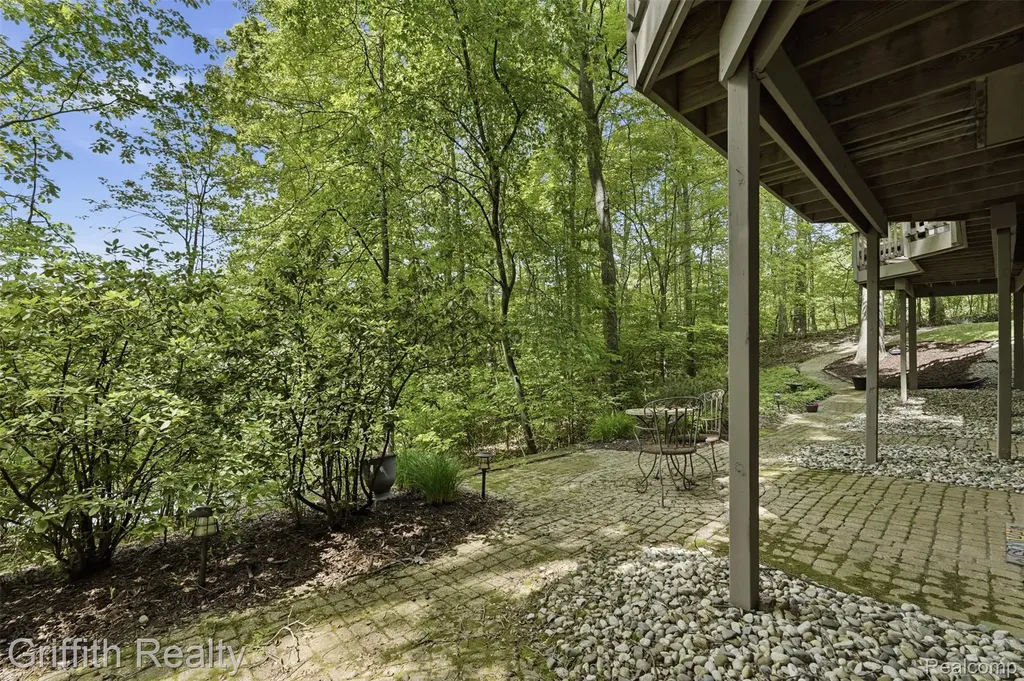 2018 Pine Hollow Trail Brighton Township MI 48114