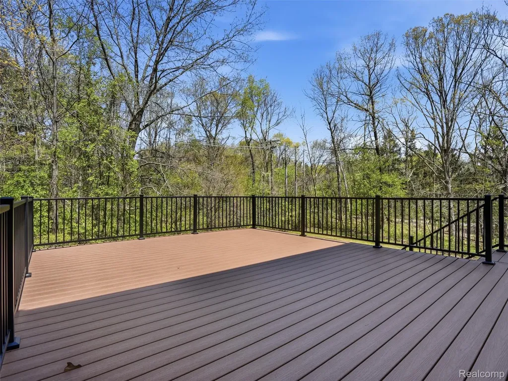 5318 Glenwood Creek Independence Charter Township MI 48348