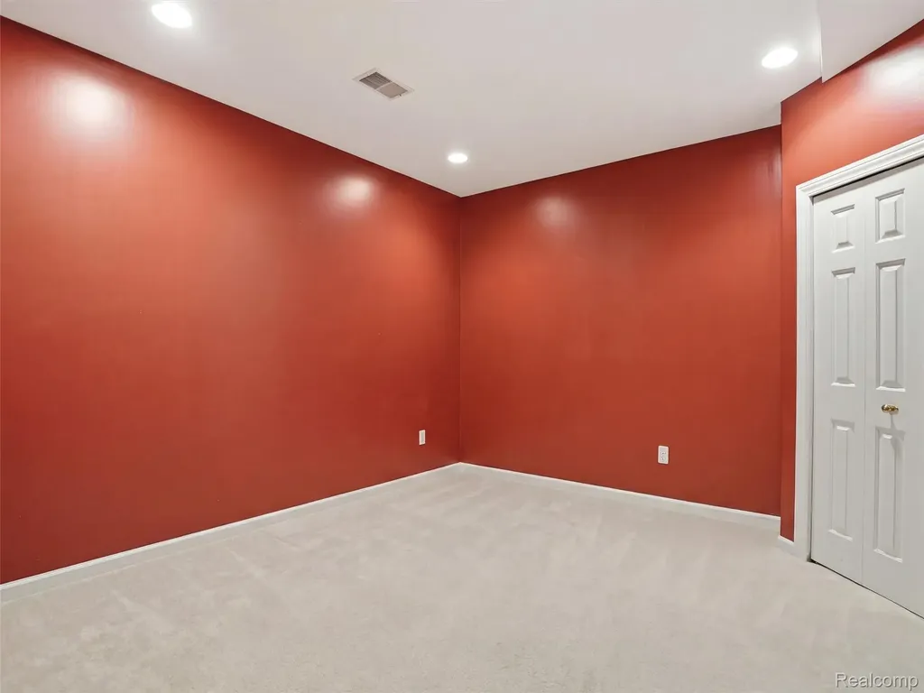 5318 Glenwood Creek Independence Charter Township MI 48348