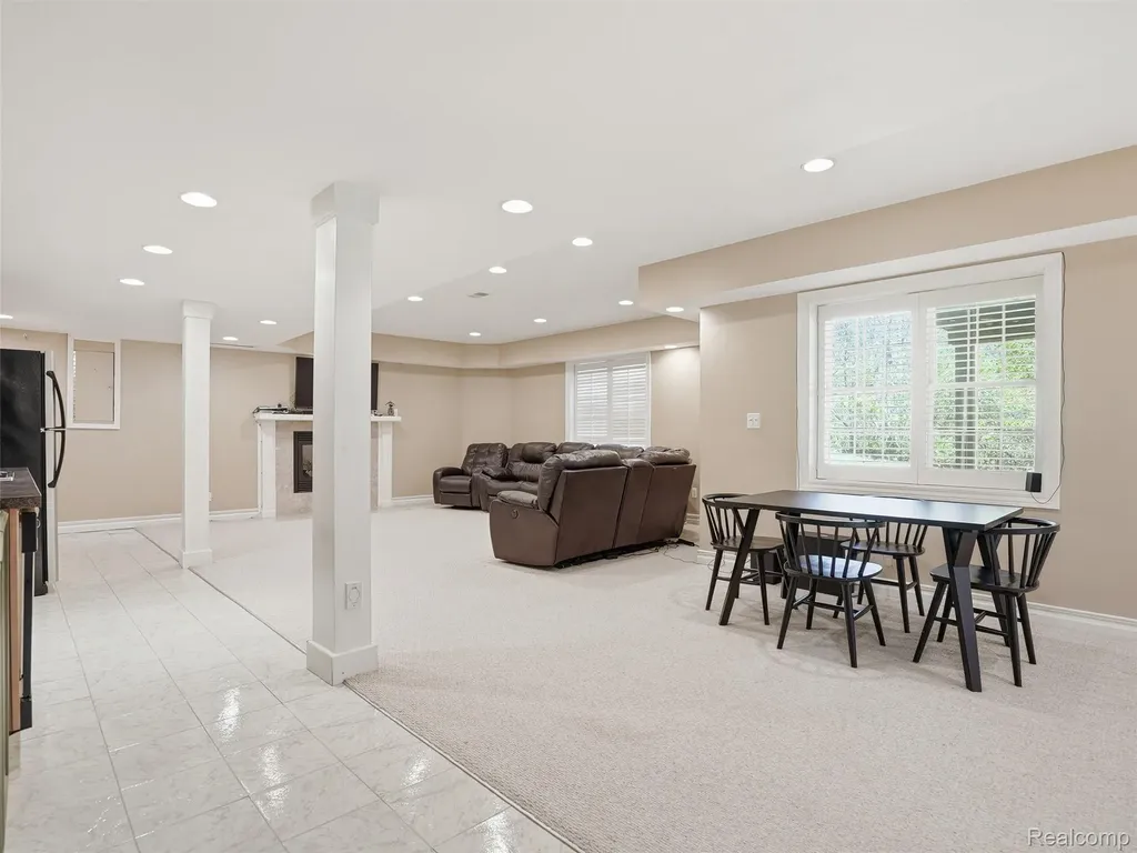 5318 Glenwood Creek Independence Charter Township MI 48348