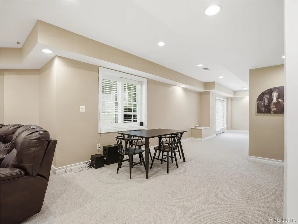 5318 Glenwood Creek Independence Charter Township MI 48348