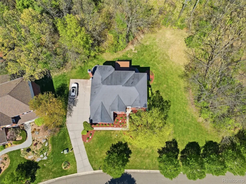 5318 Glenwood Creek Independence Charter Township MI 48348
