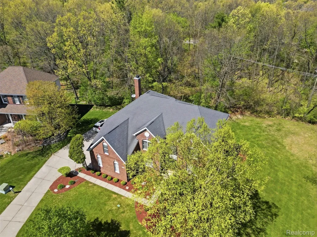 5318 Glenwood Creek Independence Charter Township MI 48348