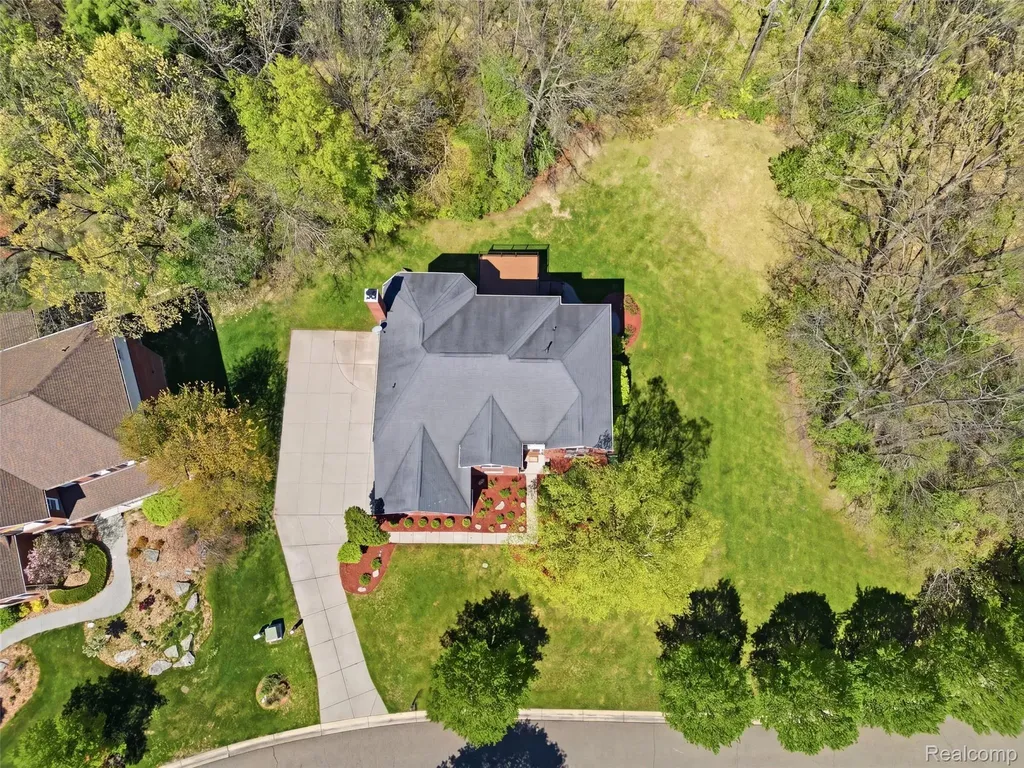 5318 Glenwood Creek Independence Charter Township MI 48348