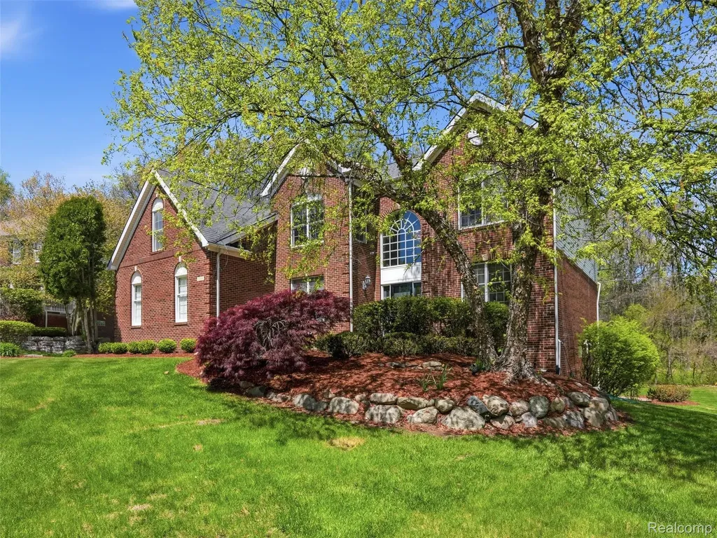 5318 Glenwood Creek Independence Charter Township MI 48348