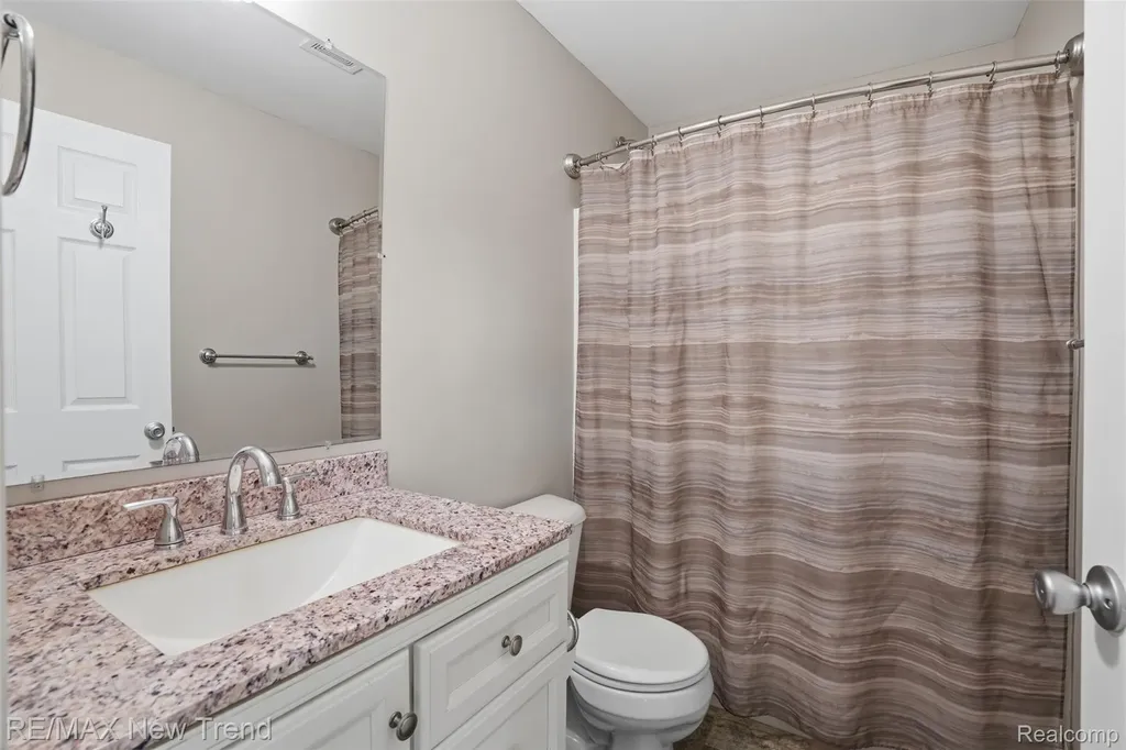 6070 Hackett Waterford Charter Township MI 48327