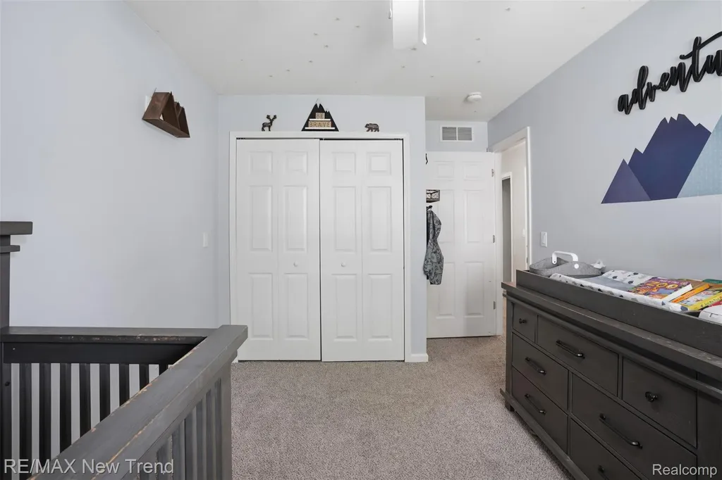 6070 Hackett Waterford Charter Township MI 48327