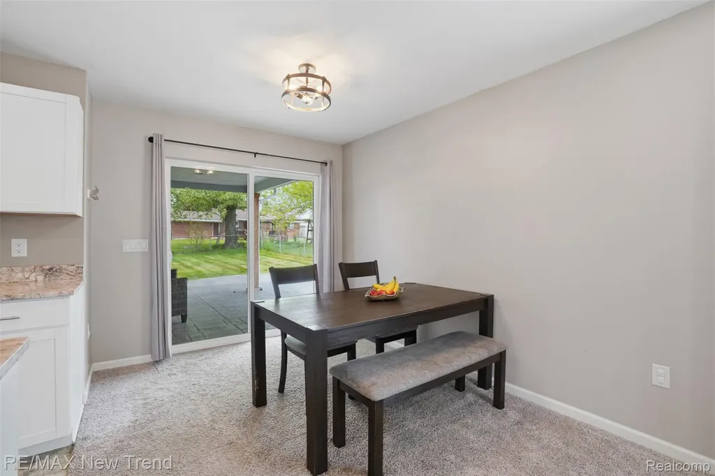 6070 Hackett Waterford Charter Township MI 48327