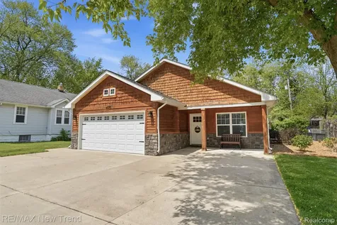 6070 Hackett Waterford Charter Township MI 48327