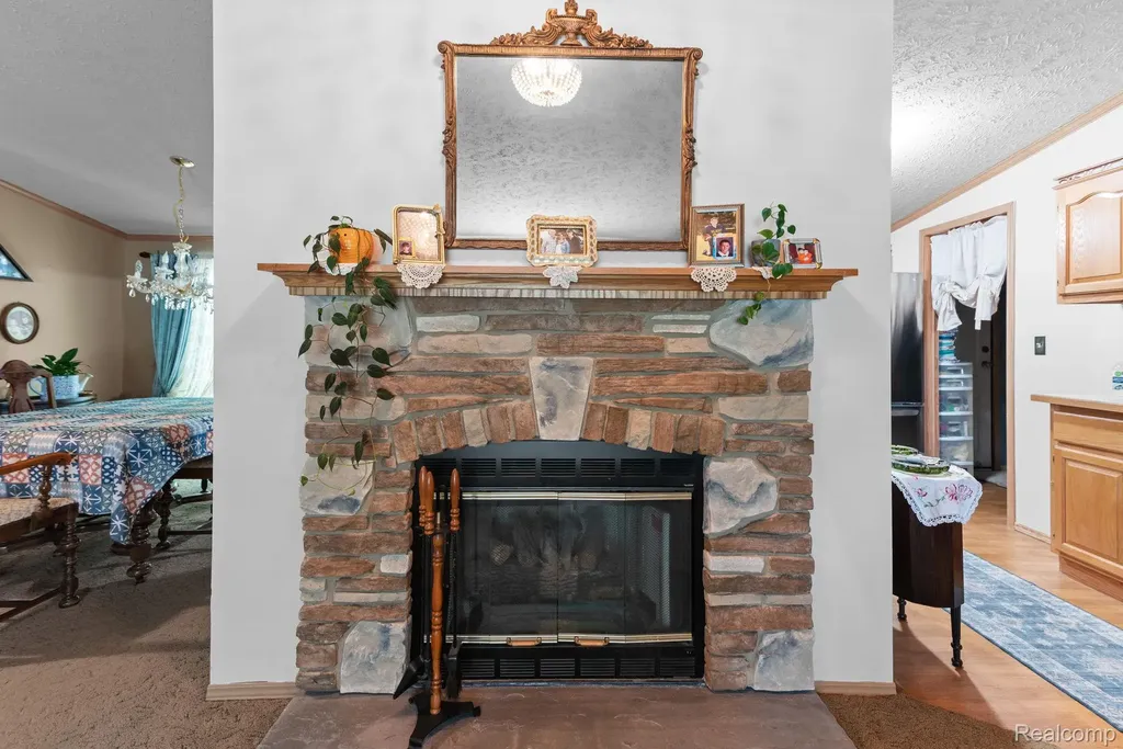 327 Basket Branch Oxford Charter Township MI 48371