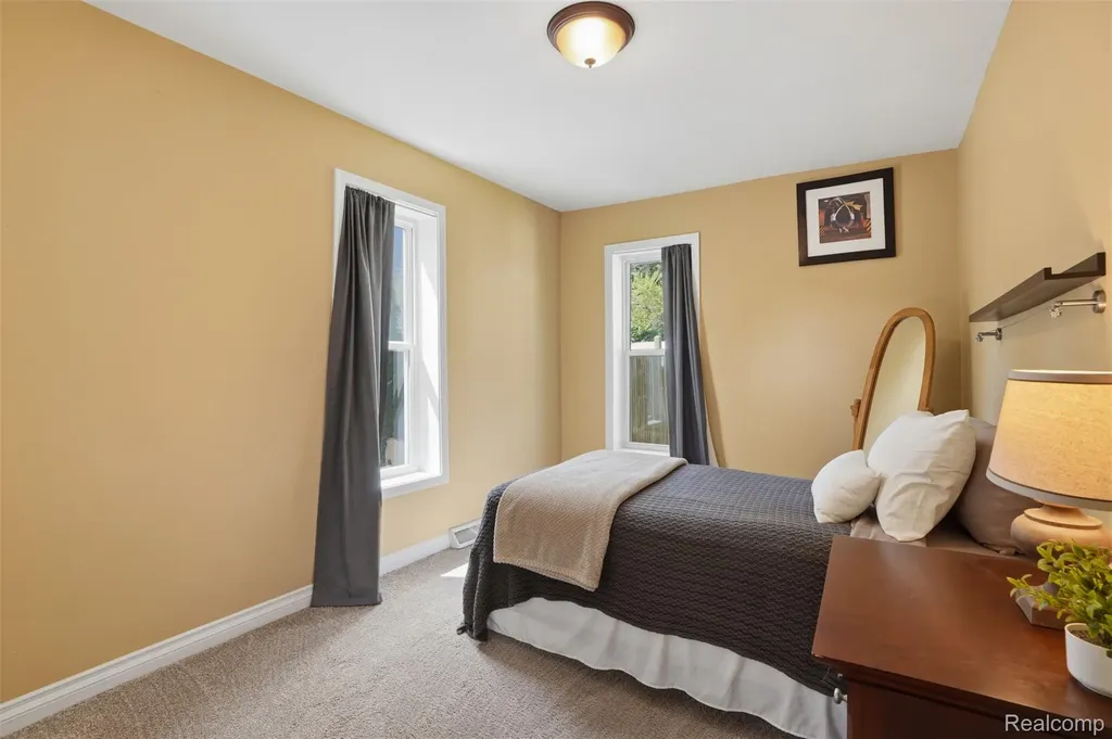 708 Walnut Street Brighton City MI 48116