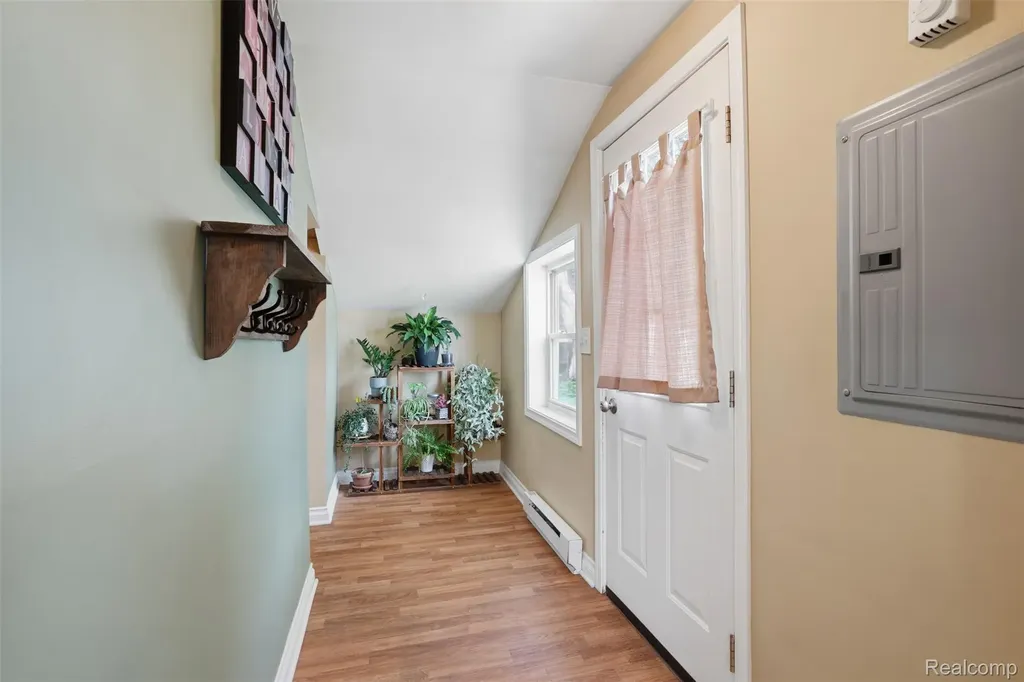 708 Walnut Street Brighton City MI 48116