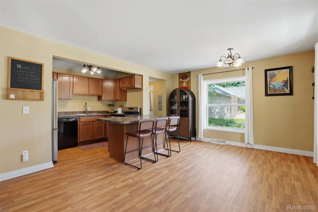 708 Walnut Street Brighton City MI 48116