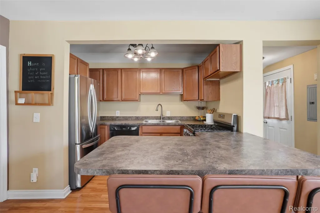 708 Walnut Street Brighton City MI 48116