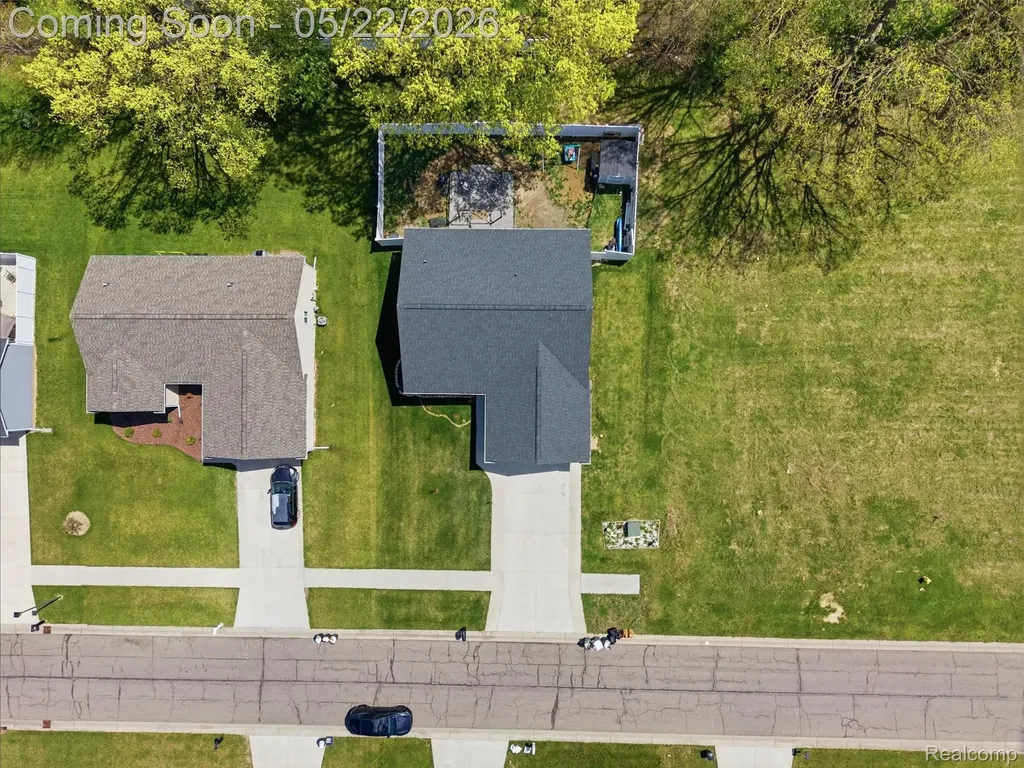 3145 Dahlia Drive Burton City MI 48519