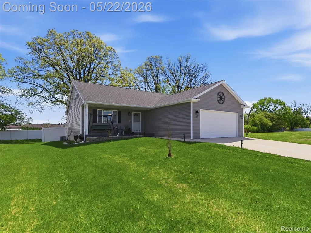 3145 Dahlia Drive Burton City MI 48519