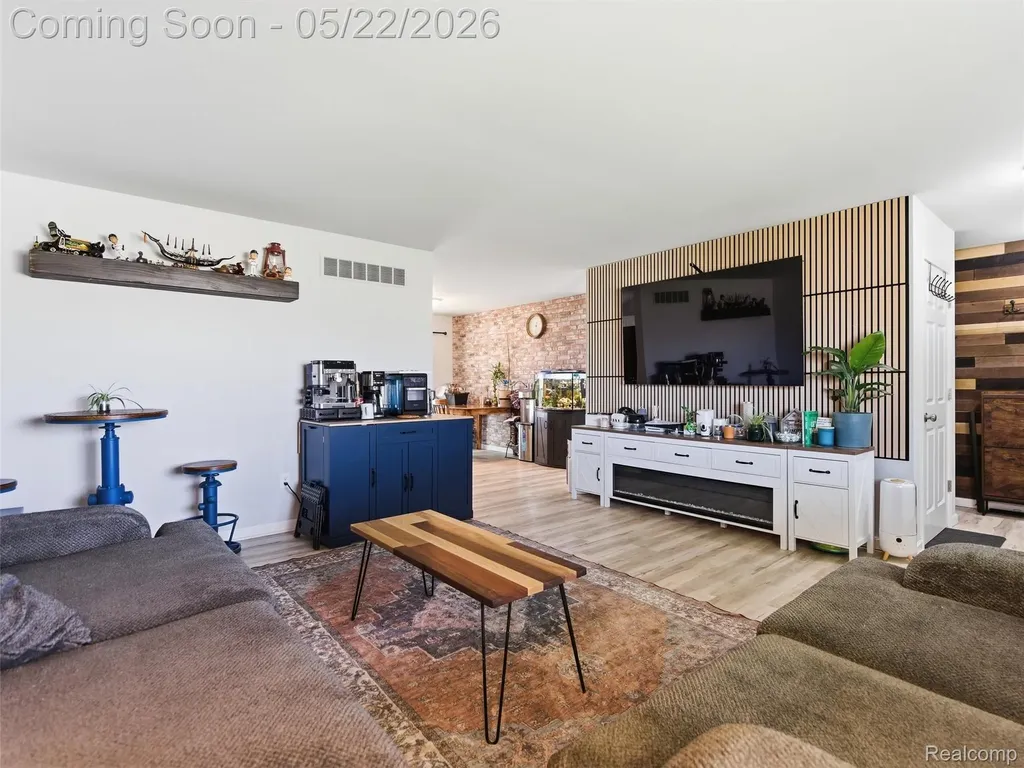 3145 Dahlia Drive Burton City MI 48519