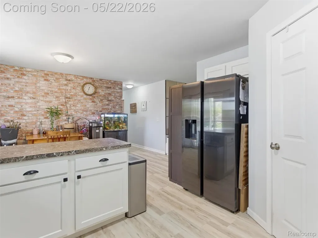 3145 Dahlia Drive Burton City MI 48519