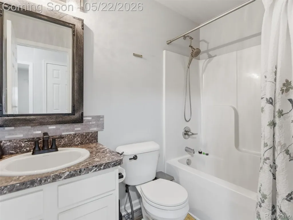 3145 Dahlia Drive Burton City MI 48519