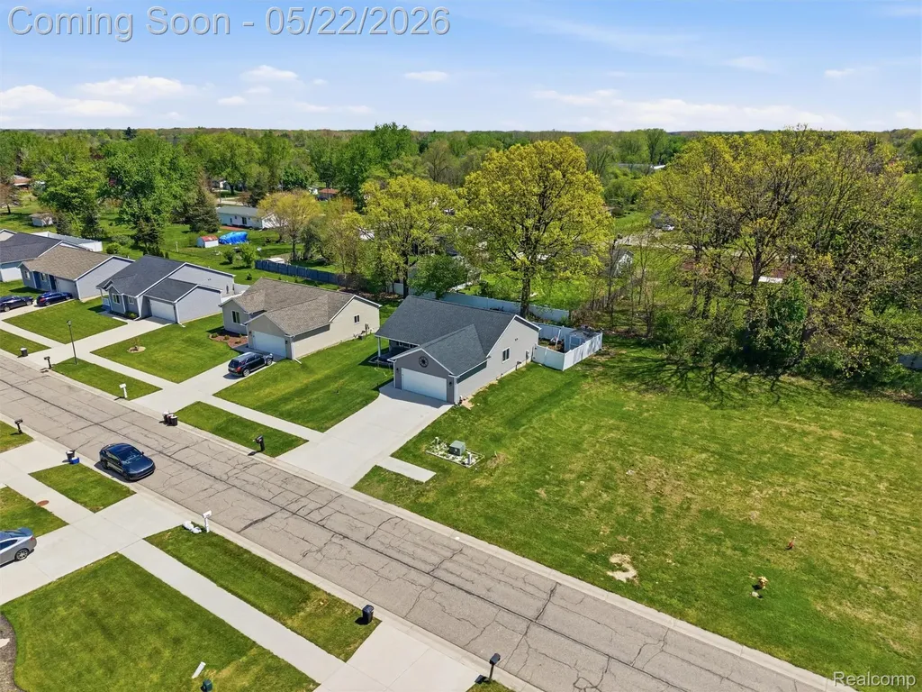 3145 Dahlia Drive Burton City MI 48519