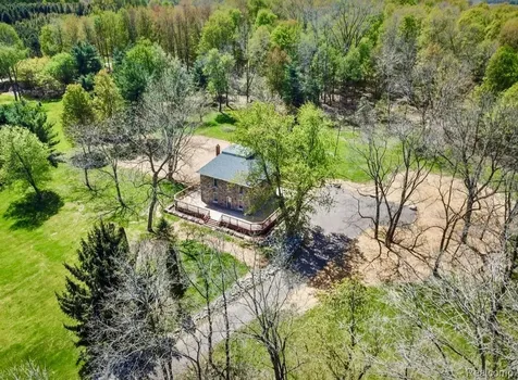 5660 Mill Street Peck Village MI 48466