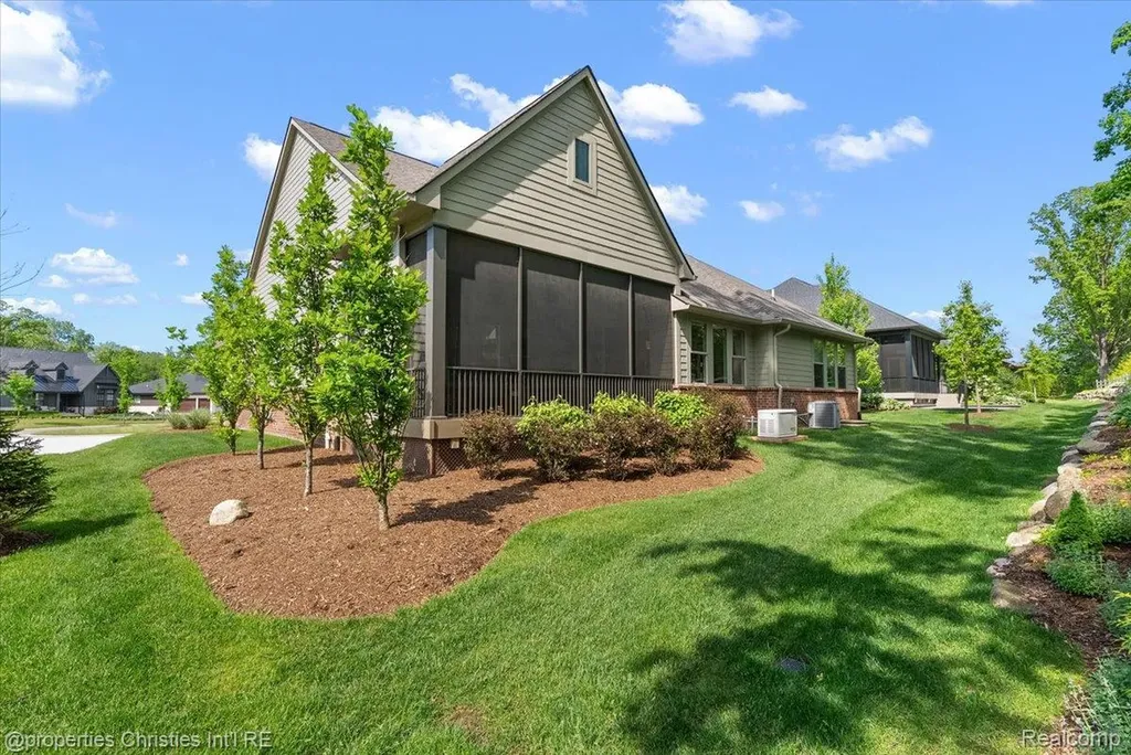 162 Timber Trace Lane Bloomfield Hills City MI 48302