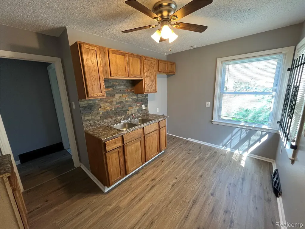 15645 Liberal Street Detroit City MI 48205