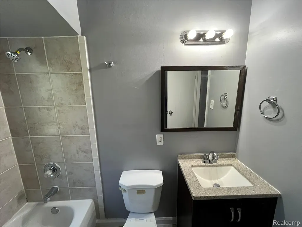 15645 Liberal Street Detroit City MI 48205