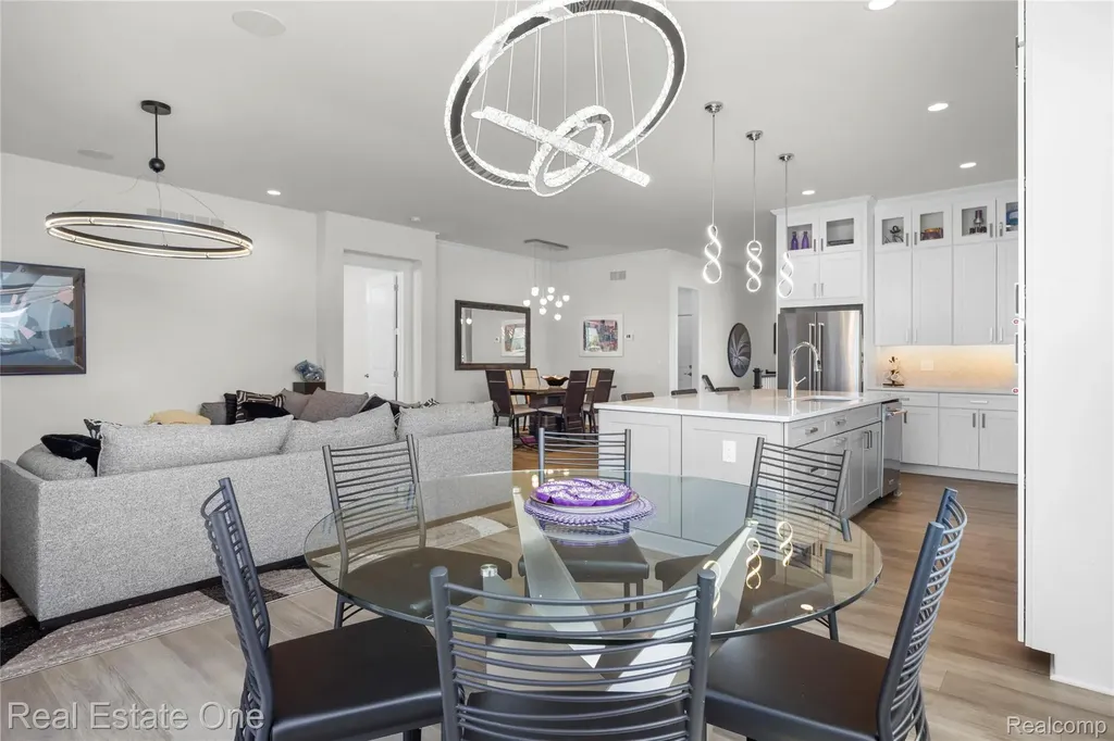 7656 Dunlap Court West Bloomfield Charter Township MI 48322