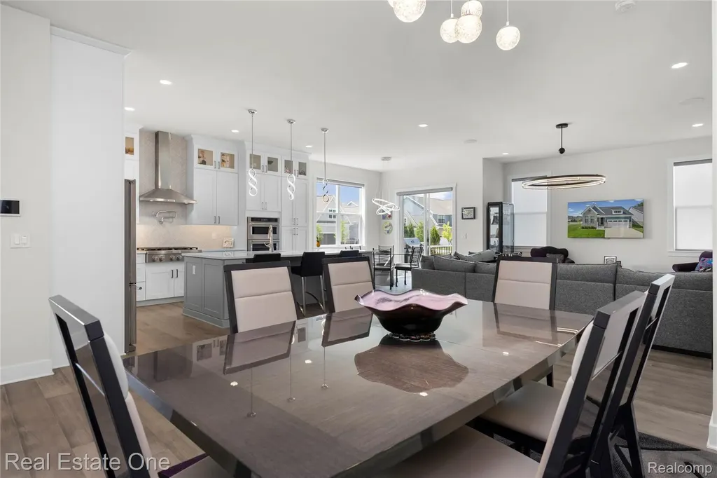 7656 Dunlap Court West Bloomfield Charter Township MI 48322