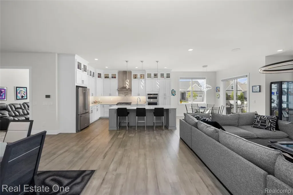 7656 Dunlap Court West Bloomfield Charter Township MI 48322