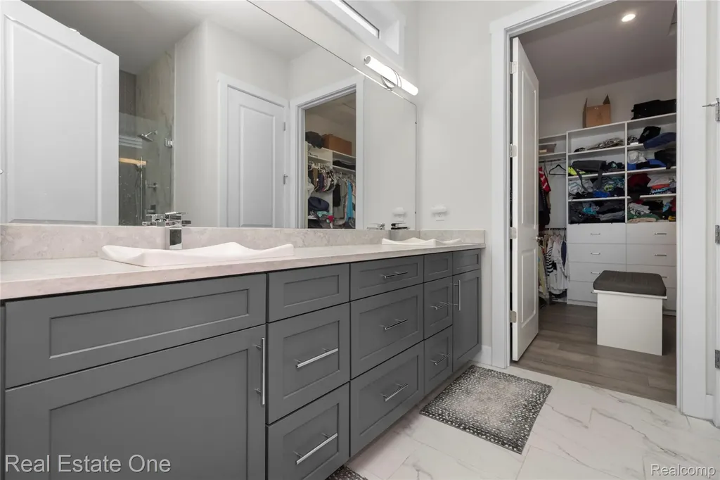 7656 Dunlap Court West Bloomfield Charter Township MI 48322