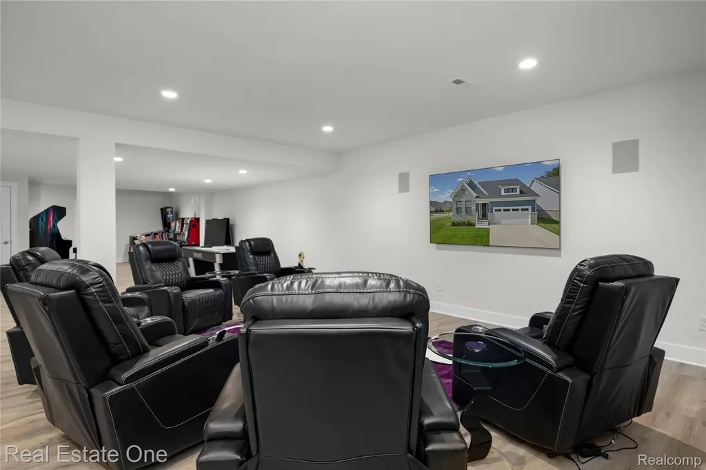 7656 Dunlap Court West Bloomfield Charter Township MI 48322