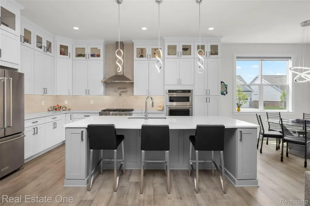 7656 Dunlap Court West Bloomfield Charter Township MI 48322