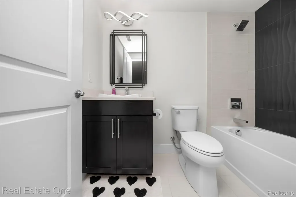 7656 Dunlap Court West Bloomfield Charter Township MI 48322