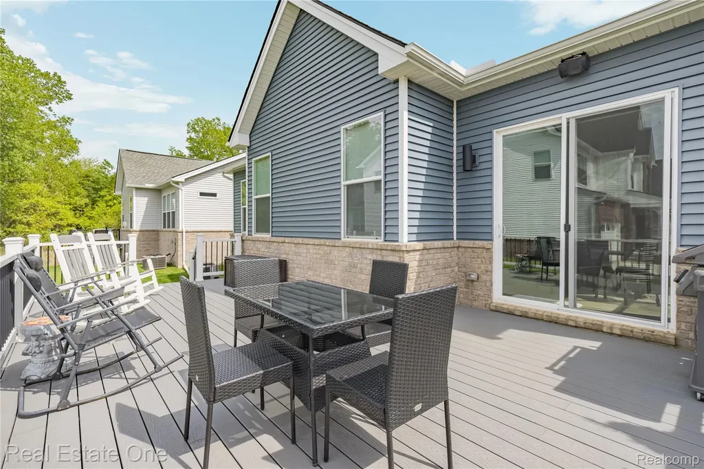7656 Dunlap Court West Bloomfield Charter Township MI 48322
