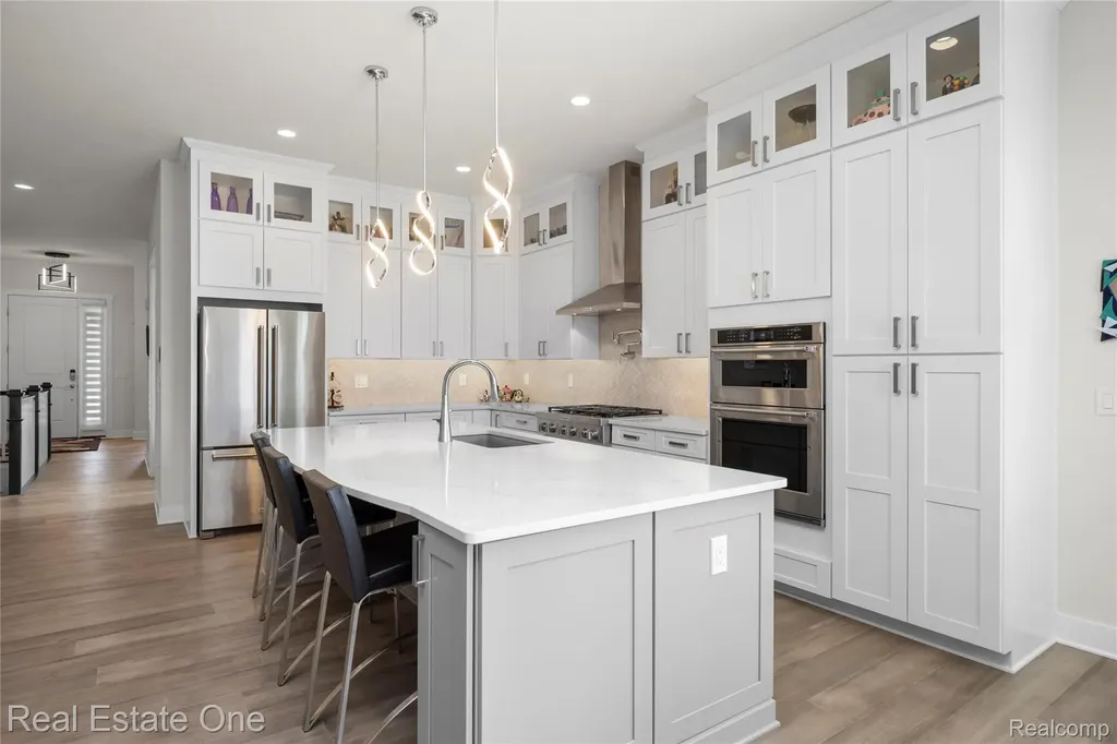 7656 Dunlap Court West Bloomfield Charter Township MI 48322