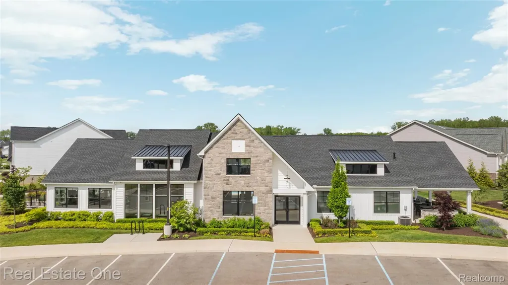 7656 Dunlap Court West Bloomfield Charter Township MI 48322