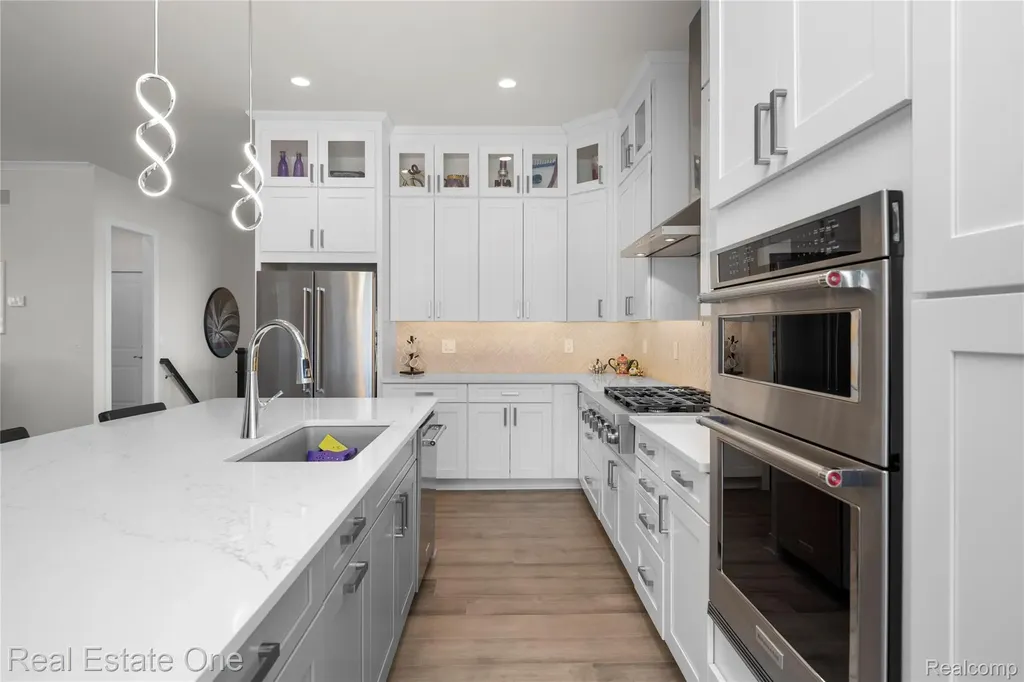 7656 Dunlap Court West Bloomfield Charter Township MI 48322