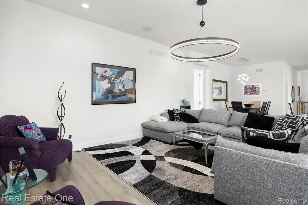 7656 Dunlap Court West Bloomfield Charter Township MI 48322